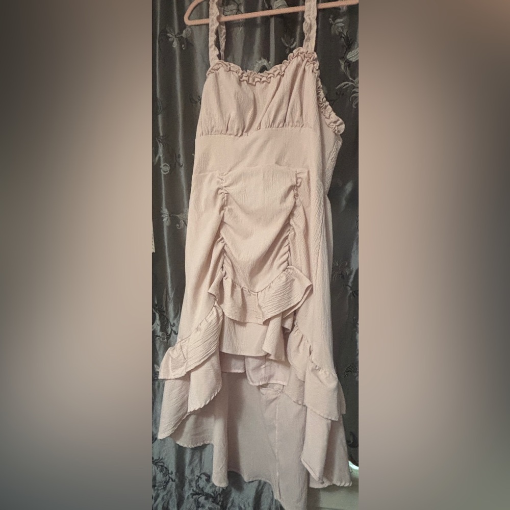 Pink ruched dress fits 2x/3x with ruffles